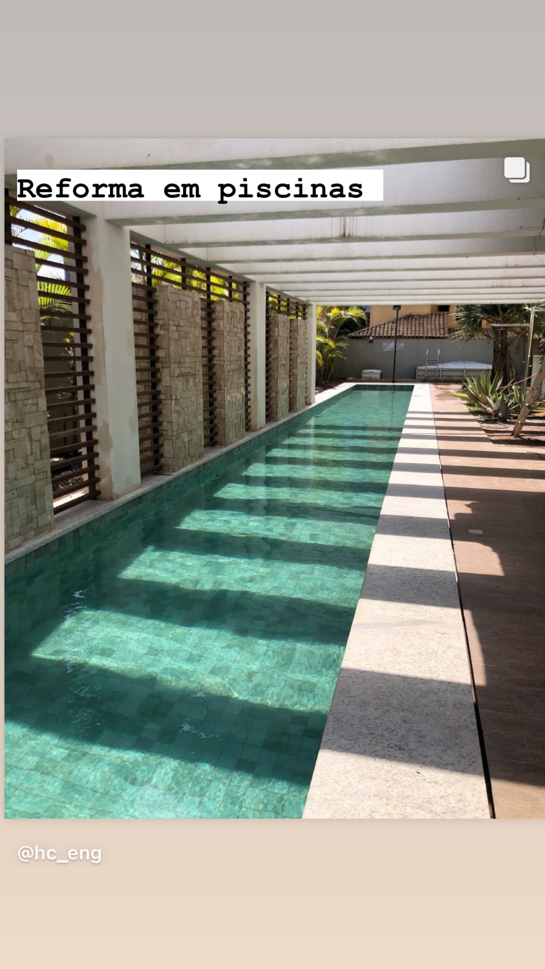 Piscina e deck do Palais Du Parc em Goiânia